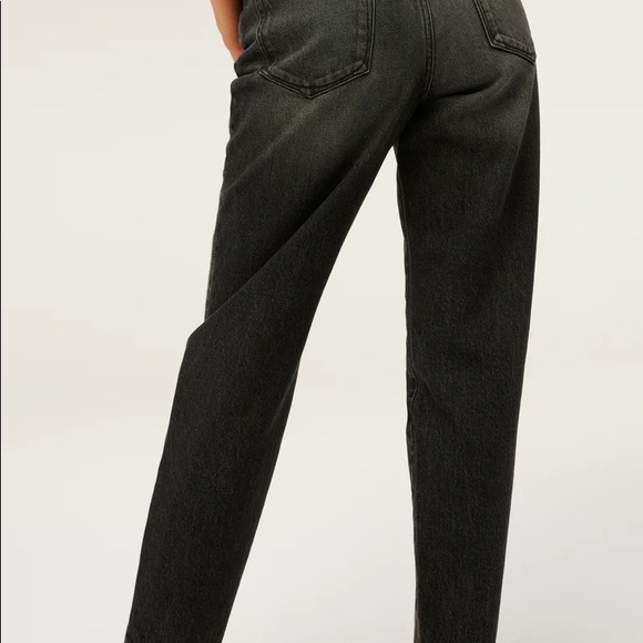 Good American Good Mom Jean - Picture 8 of 8